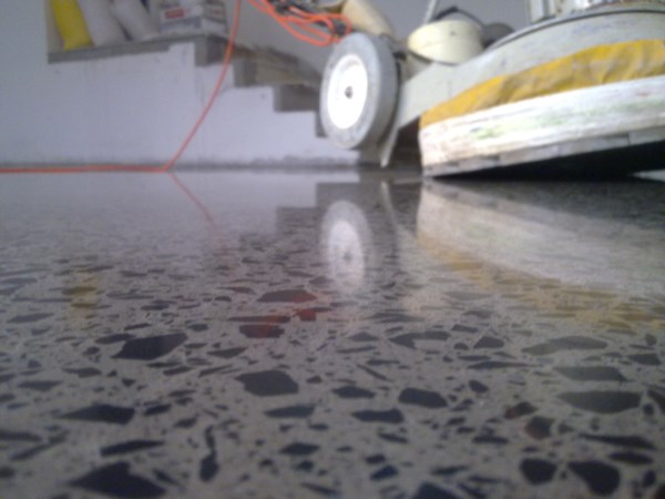 cleaning and maintenance of polished concrete