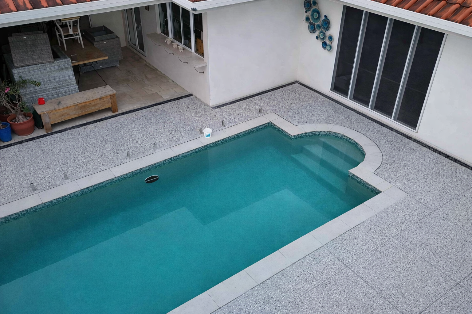 honed pool surround cairns